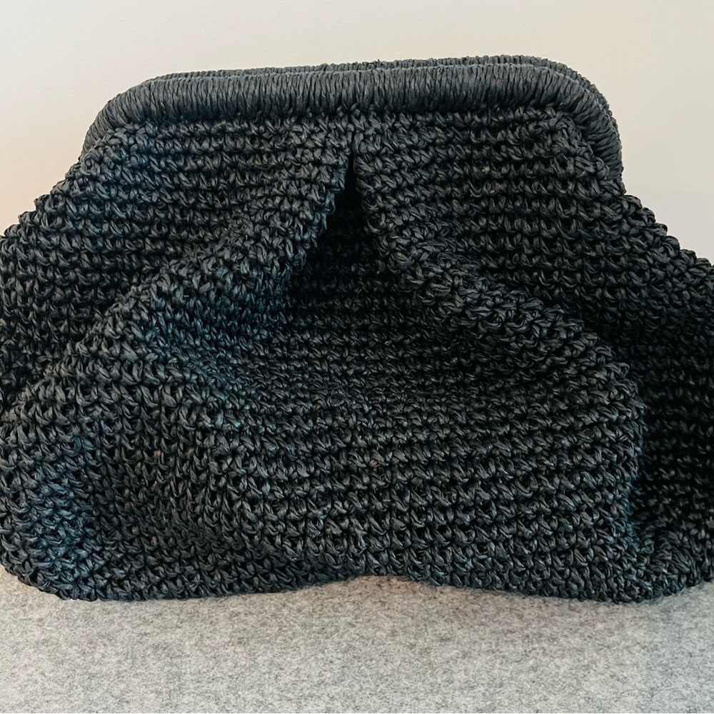 ❤️ PERFECT BLACK RAFFIA CLUTCH‼️